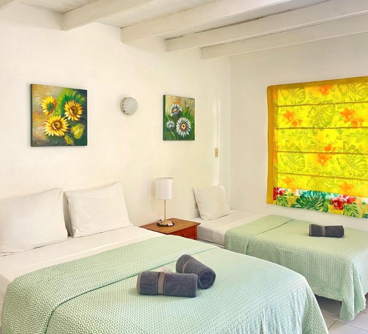 Bananaquit Tobago -Stay Near The Beach 크라운 포인트 외부 사진