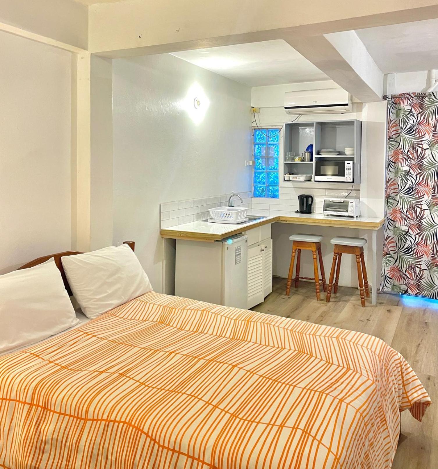 Bananaquit Tobago -Stay Near The Beach 크라운 포인트 외부 사진